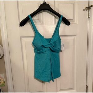 Brand new women’s size small
Maurice’s bathing suit top